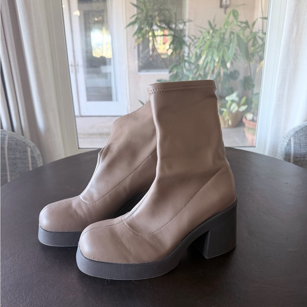 Women's Tan Ankle Boots